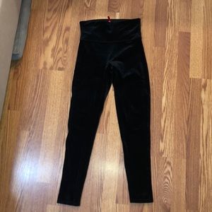 Black velvet medium Spanx